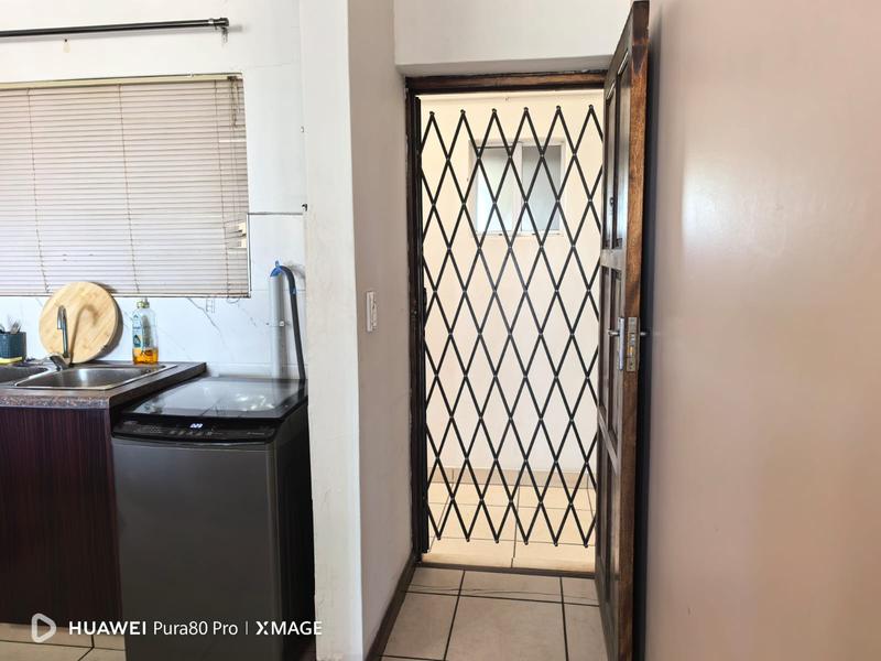 2 Bedroom Property for Sale in Heiderand Western Cape